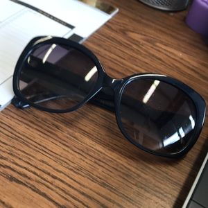 Meet your Posher, Christie